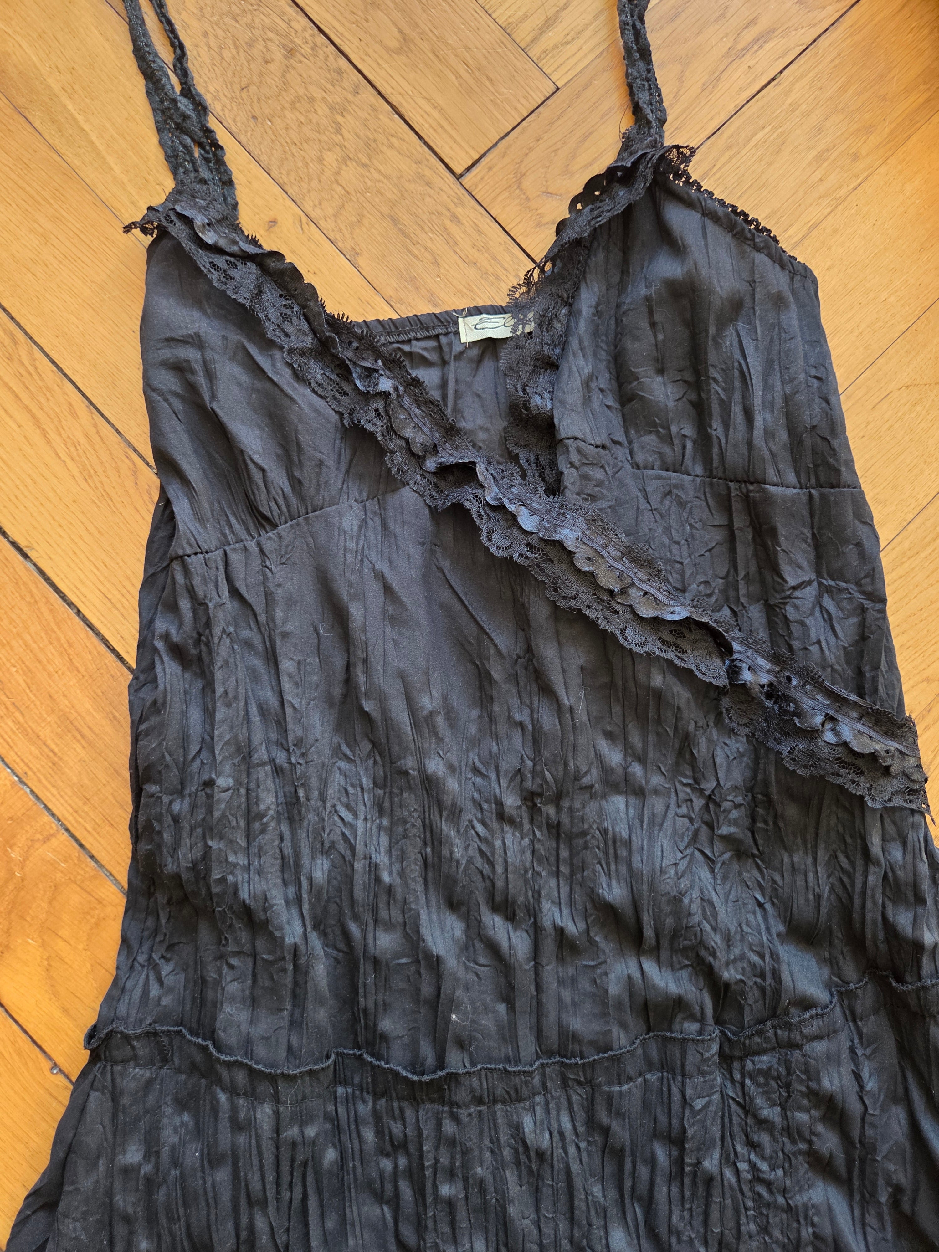 Robe noire y2k