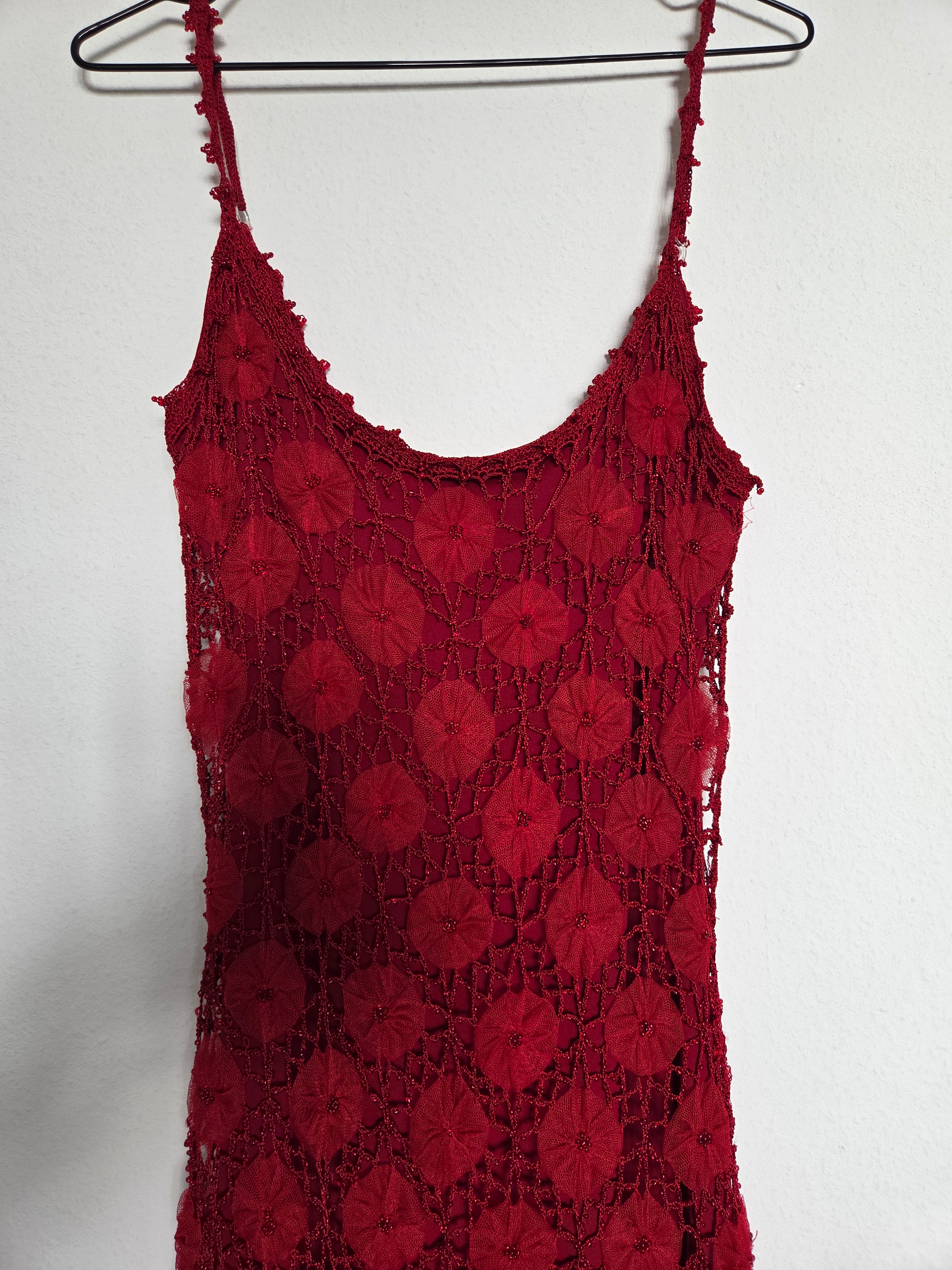 Robe perles rouges