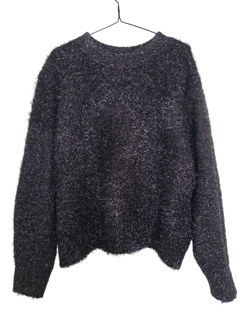 Pull style fourrure argentée